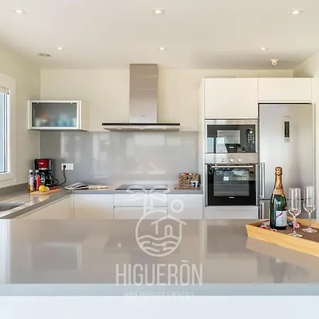 Apartment Higueronrentals Dream
